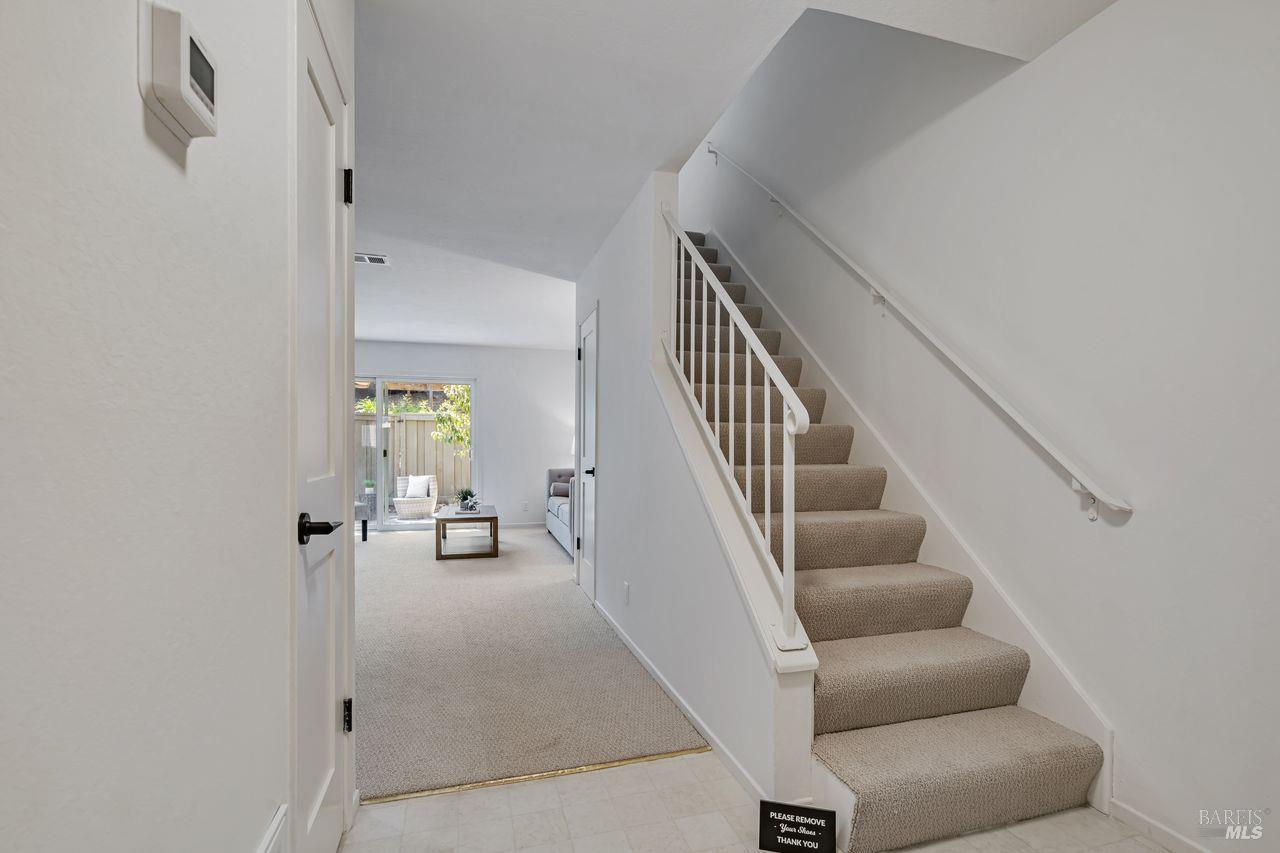 1267 Valley Oak Ct #F