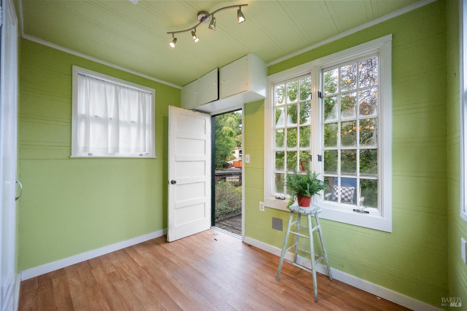 142 Bungalow Ave