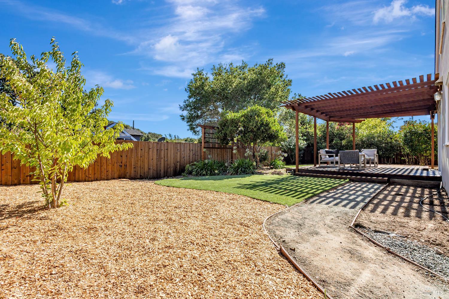 475 Pinewood Dr