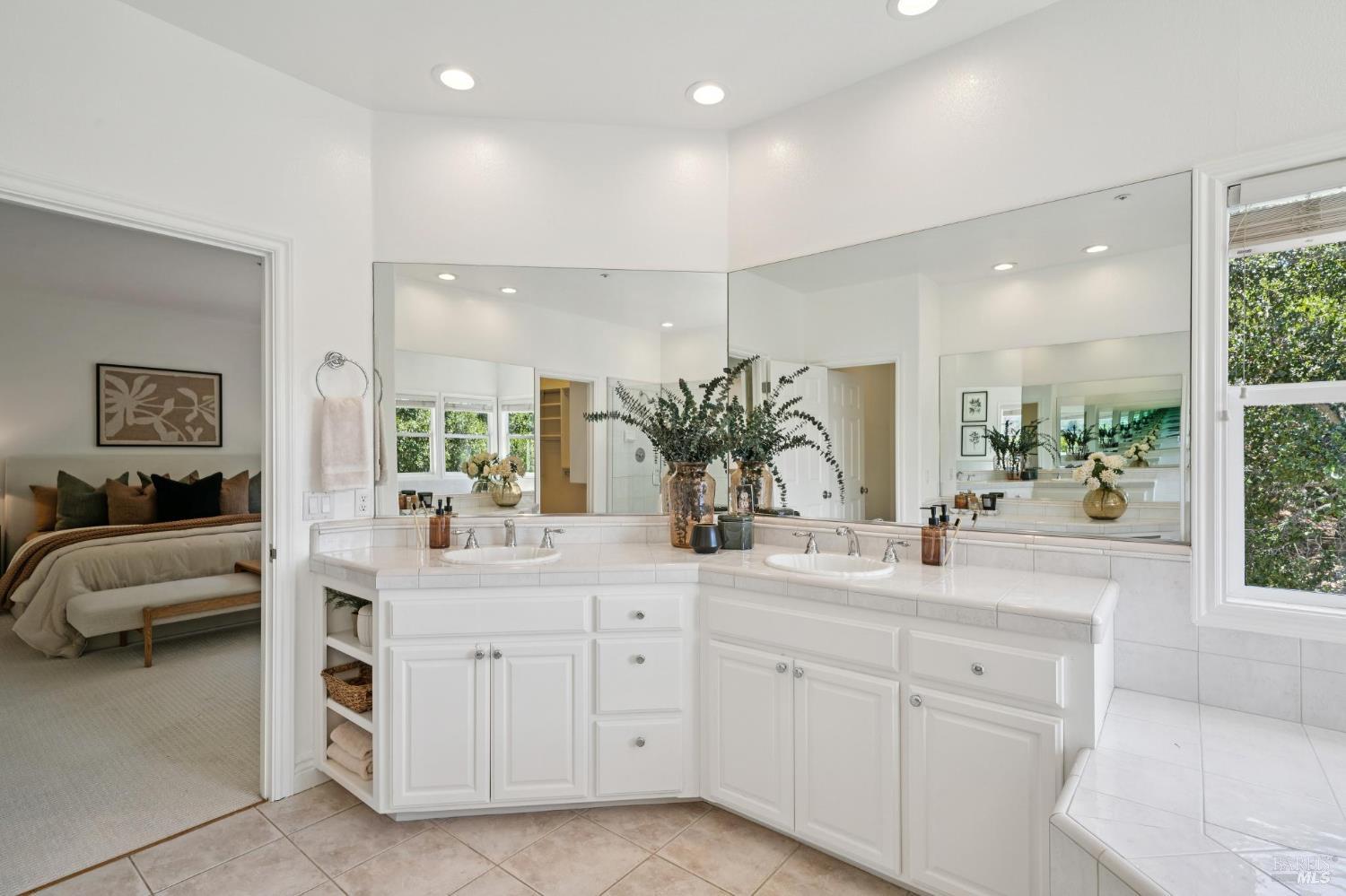 209 Linden Ln