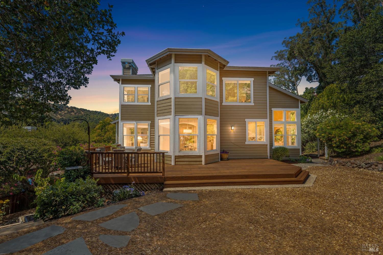 209 Linden Ln