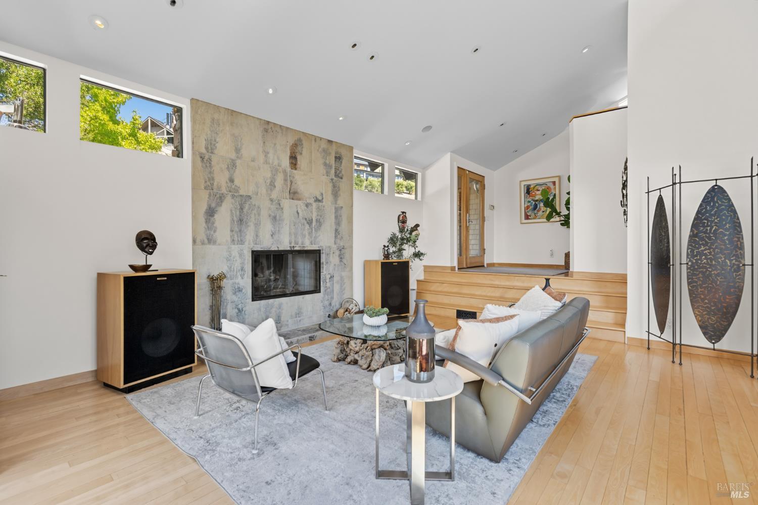 103 Holstein Rd