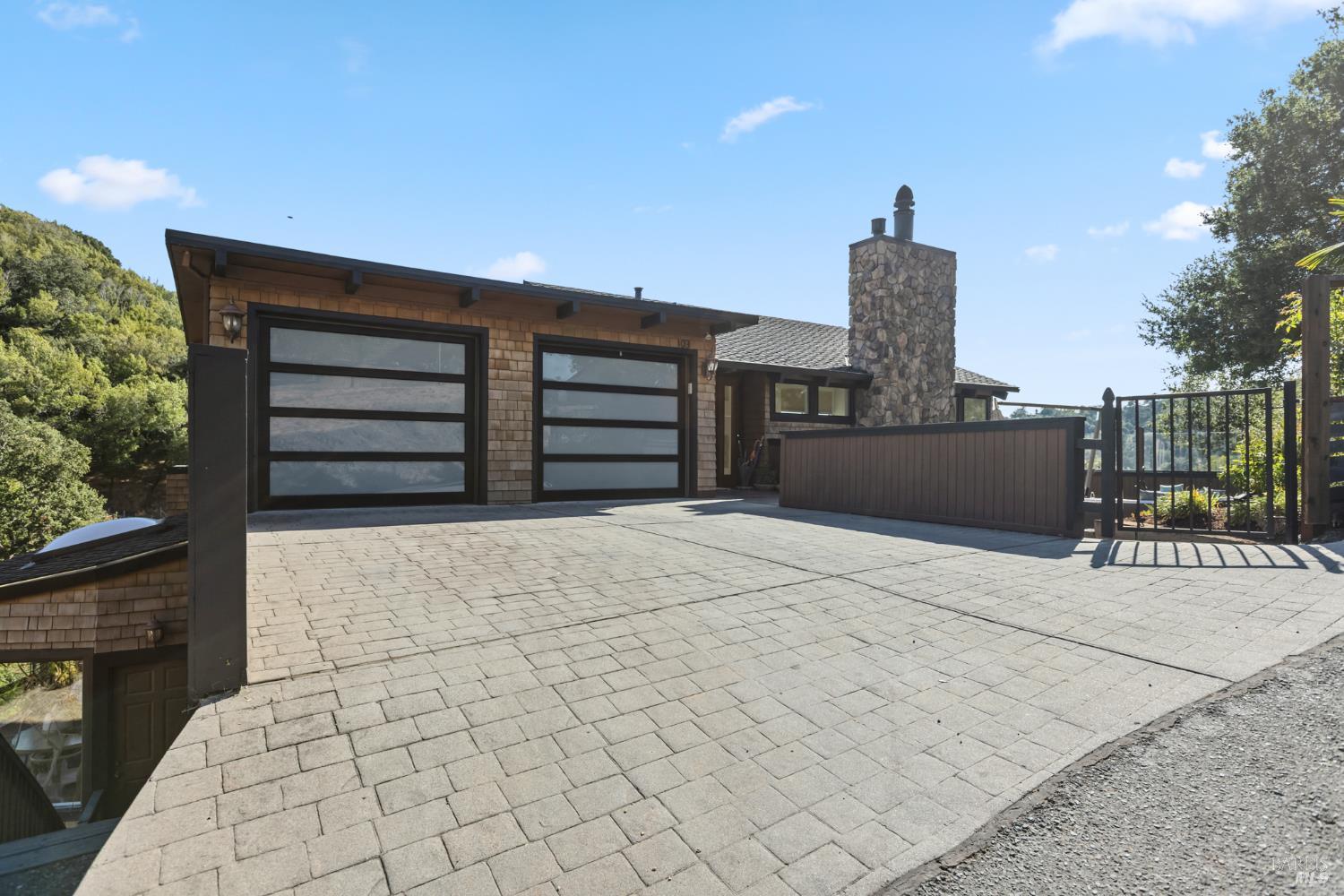 103 Holstein Rd