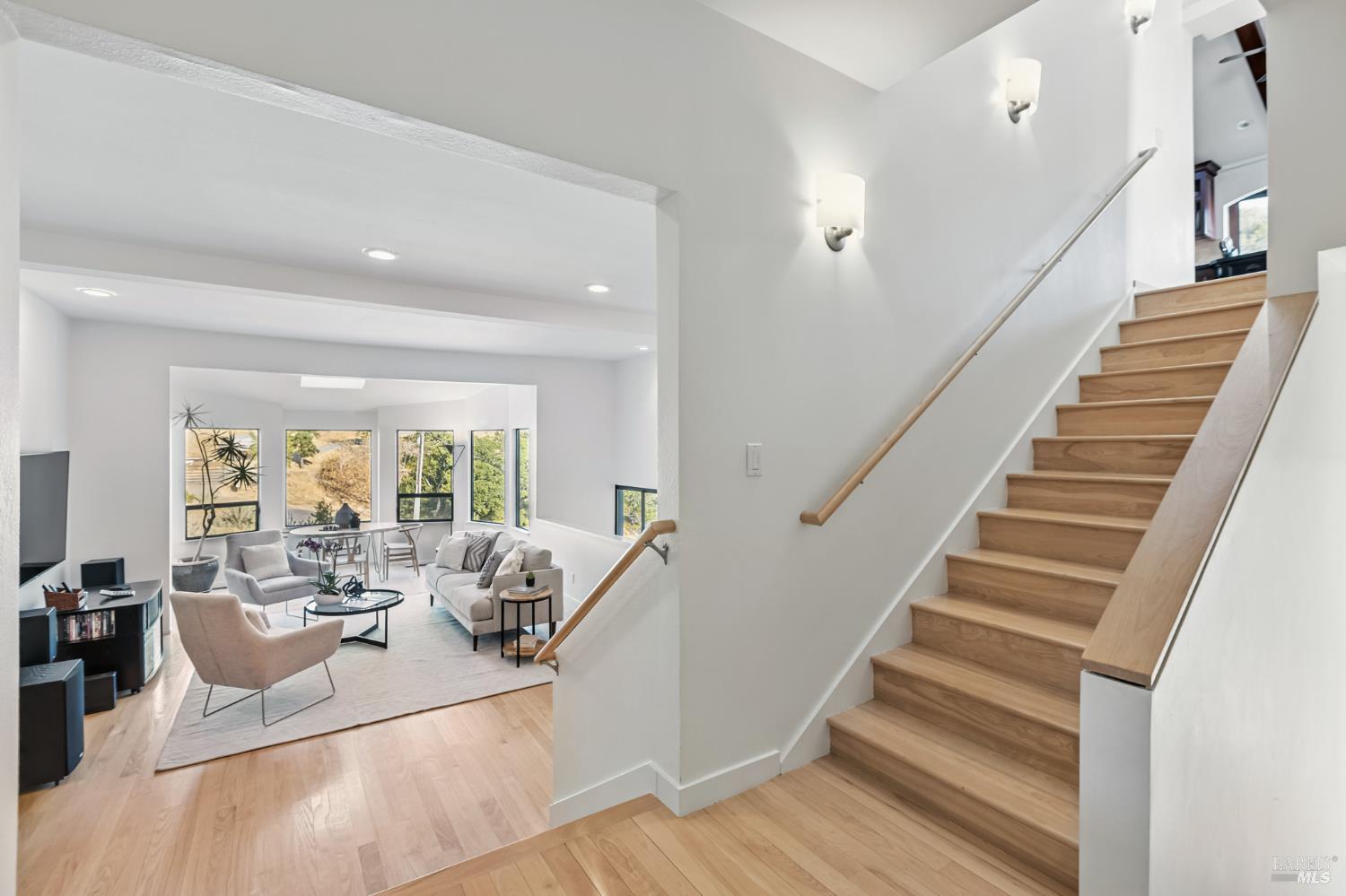 103 Holstein Rd