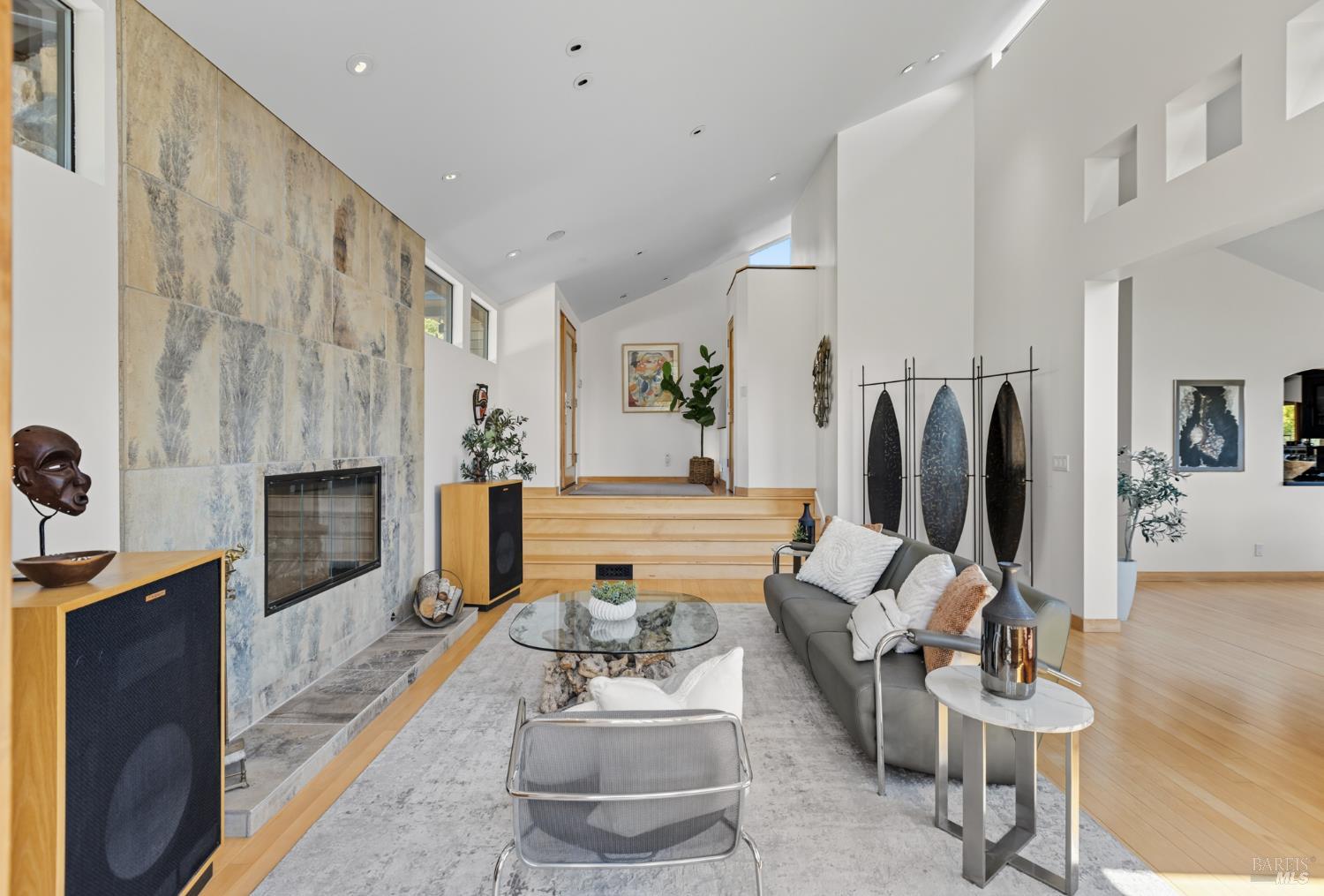 103 Holstein Rd
