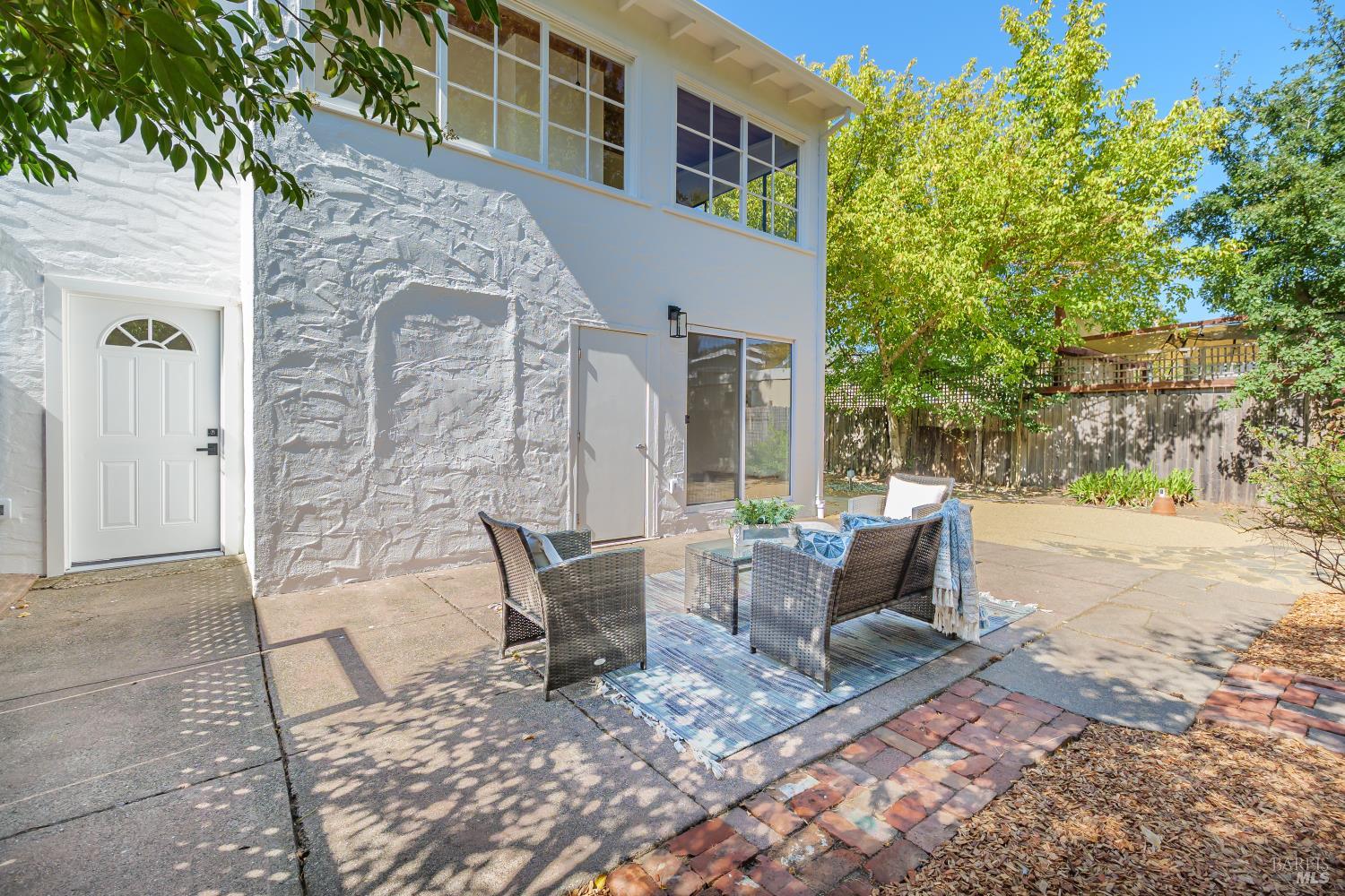 7 Belmont Ave