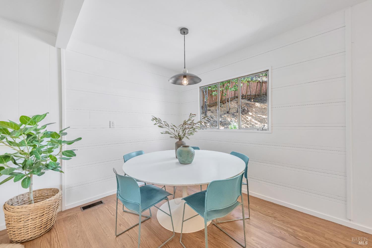 107 Butterfield Rd