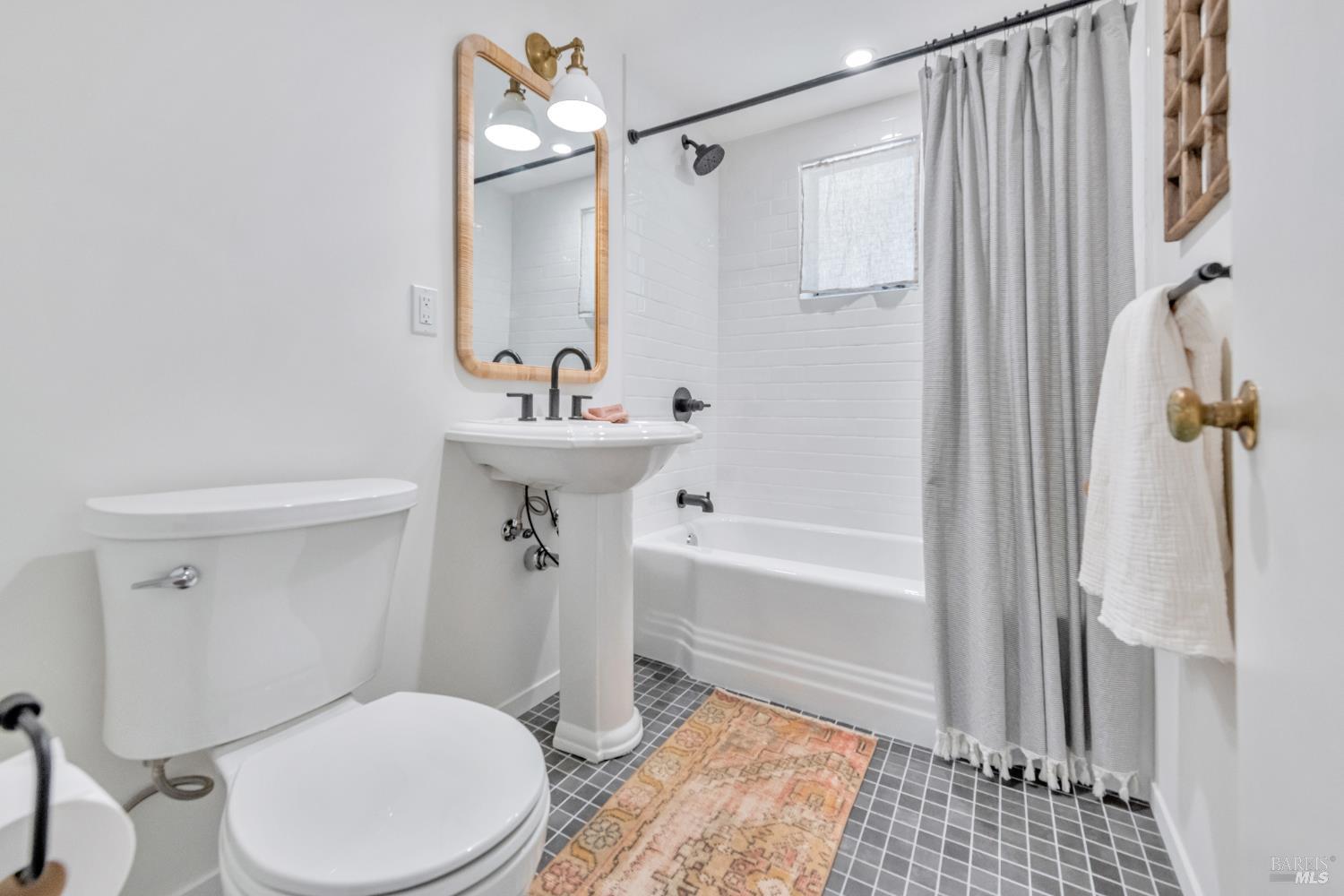 107 Butterfield Rd