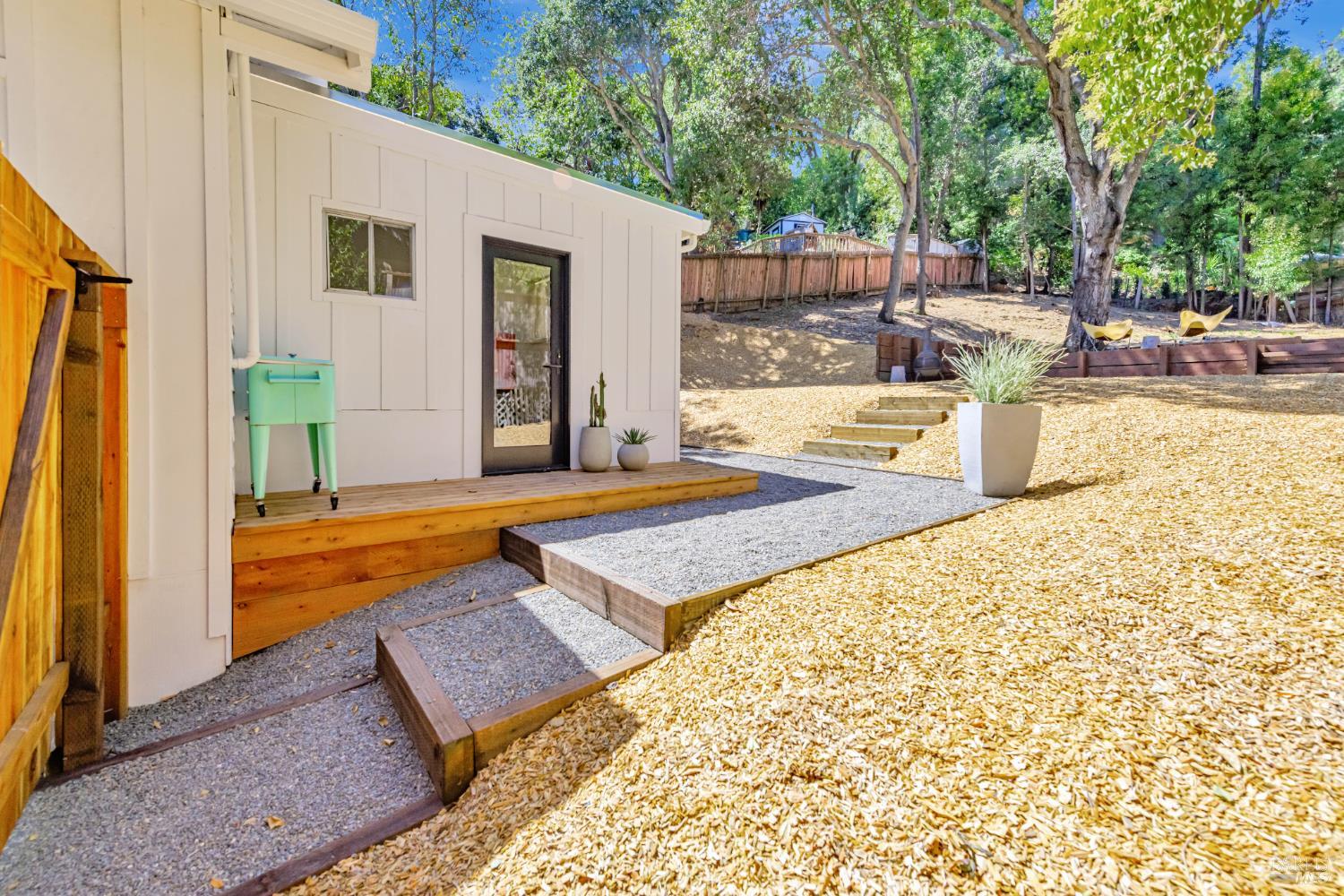 107 Butterfield Rd