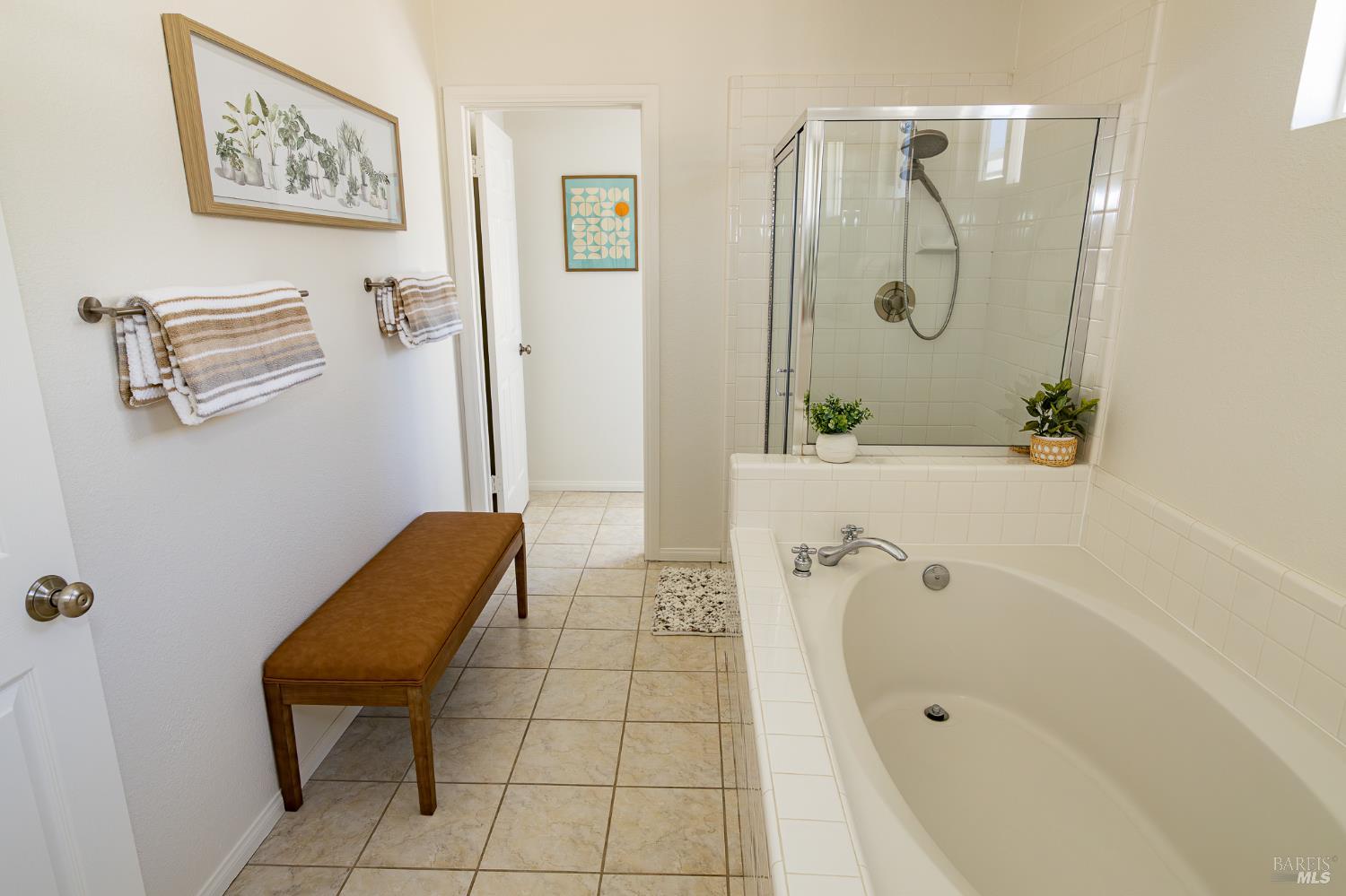 264 Waterside Cir