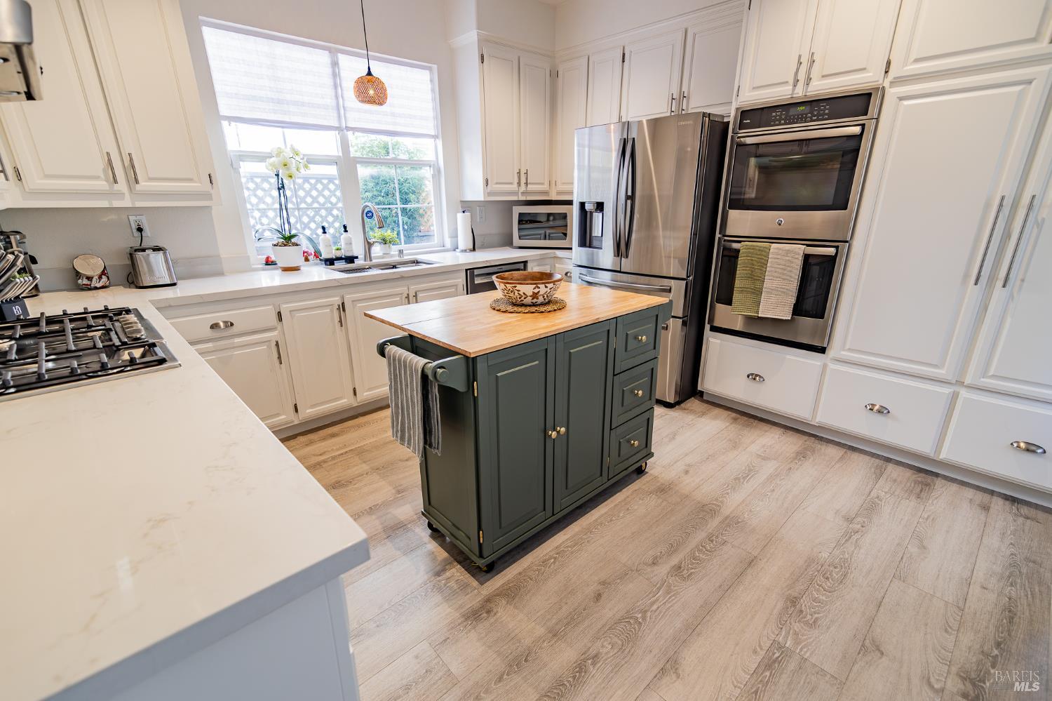 264 Waterside Cir