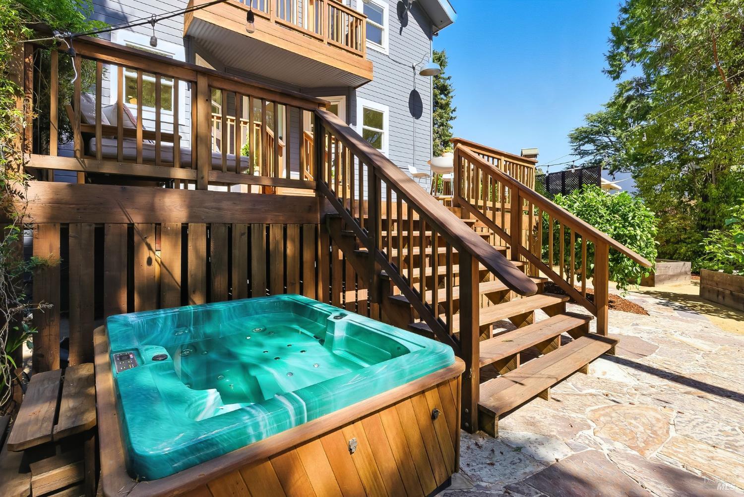 115 Cascade Dr