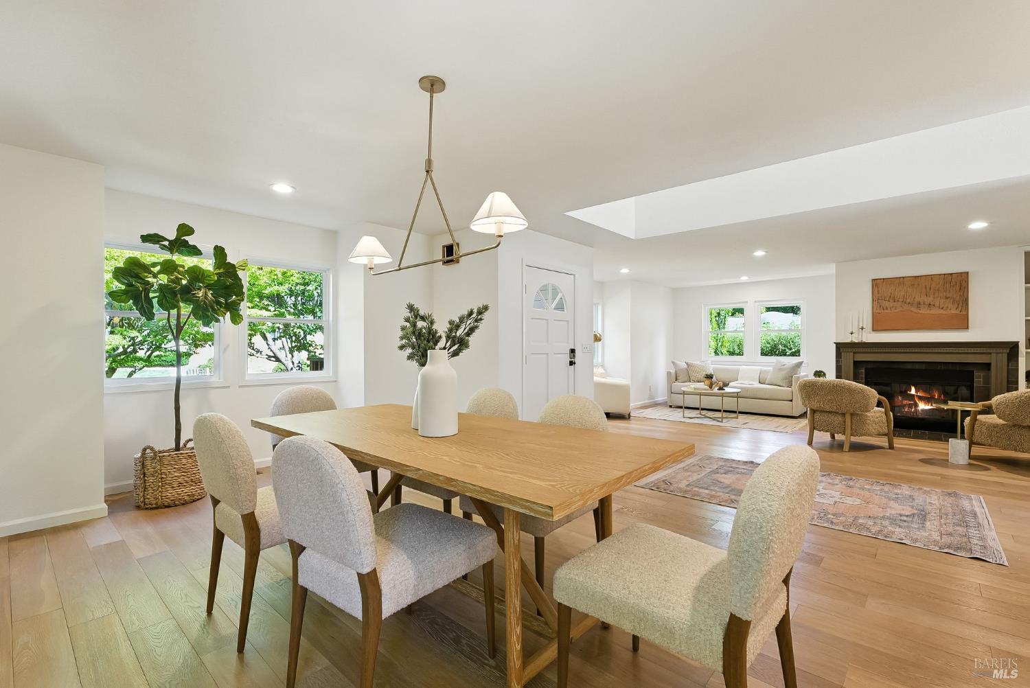 115 Cascade Dr