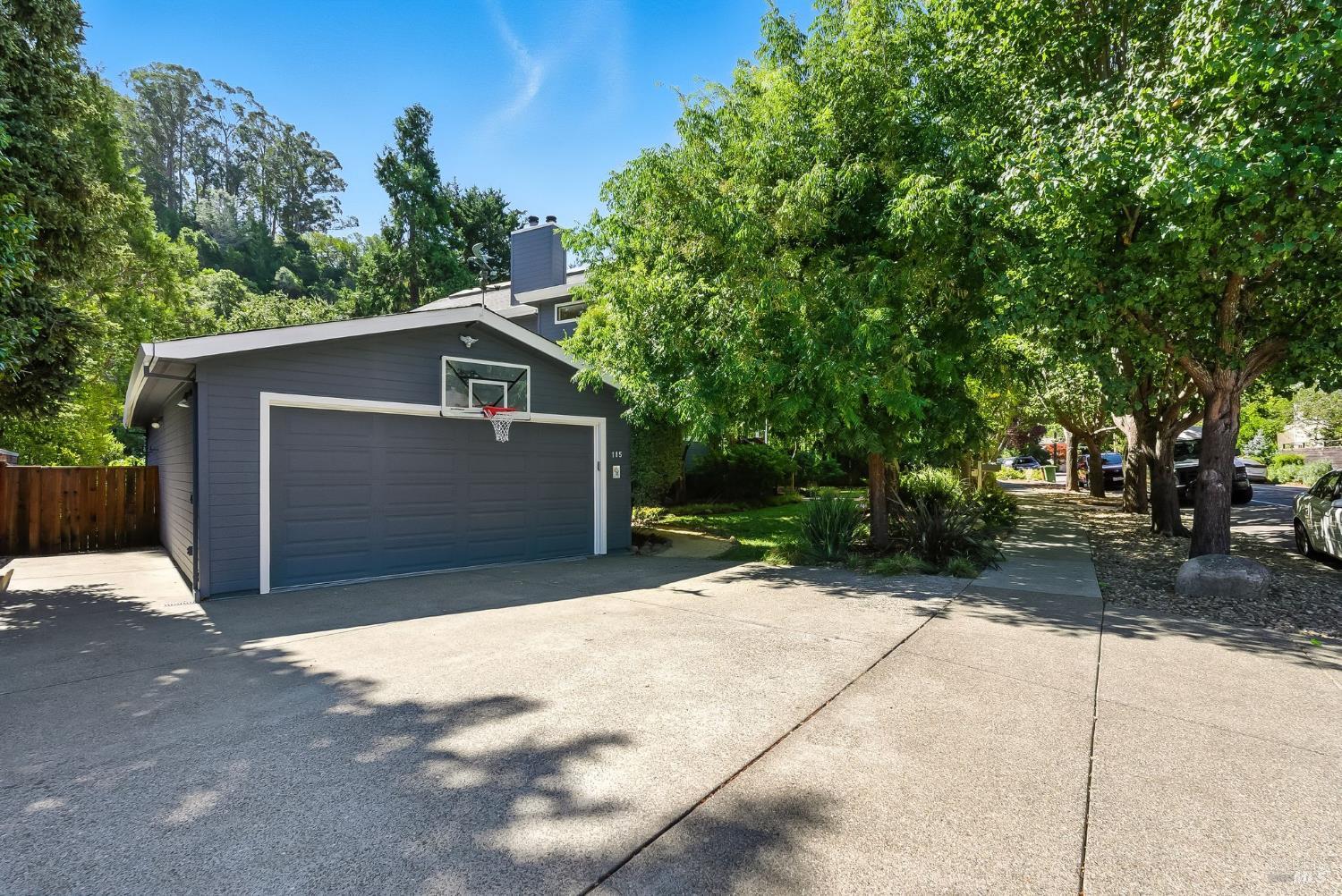 115 Cascade Dr
