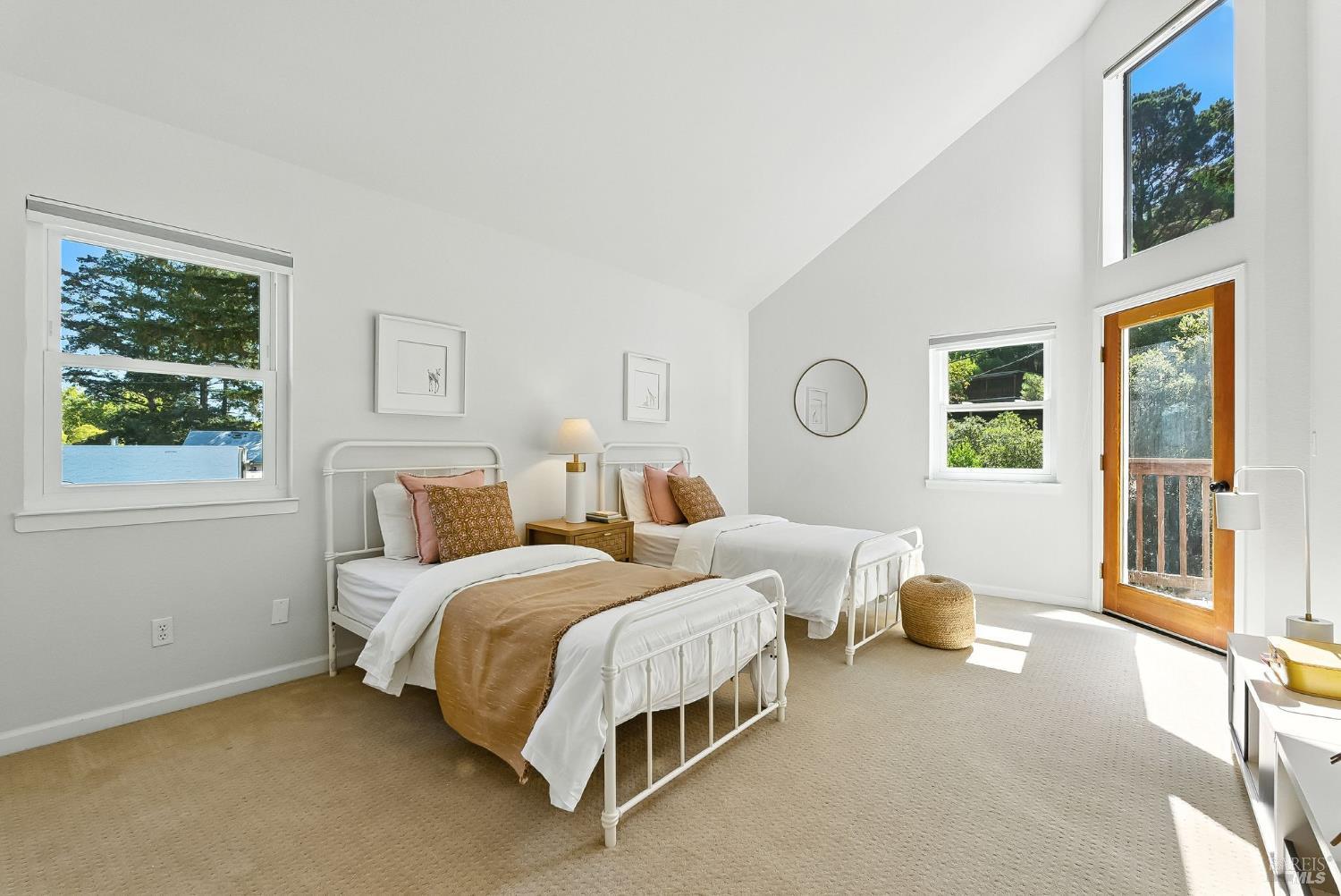115 Cascade Dr