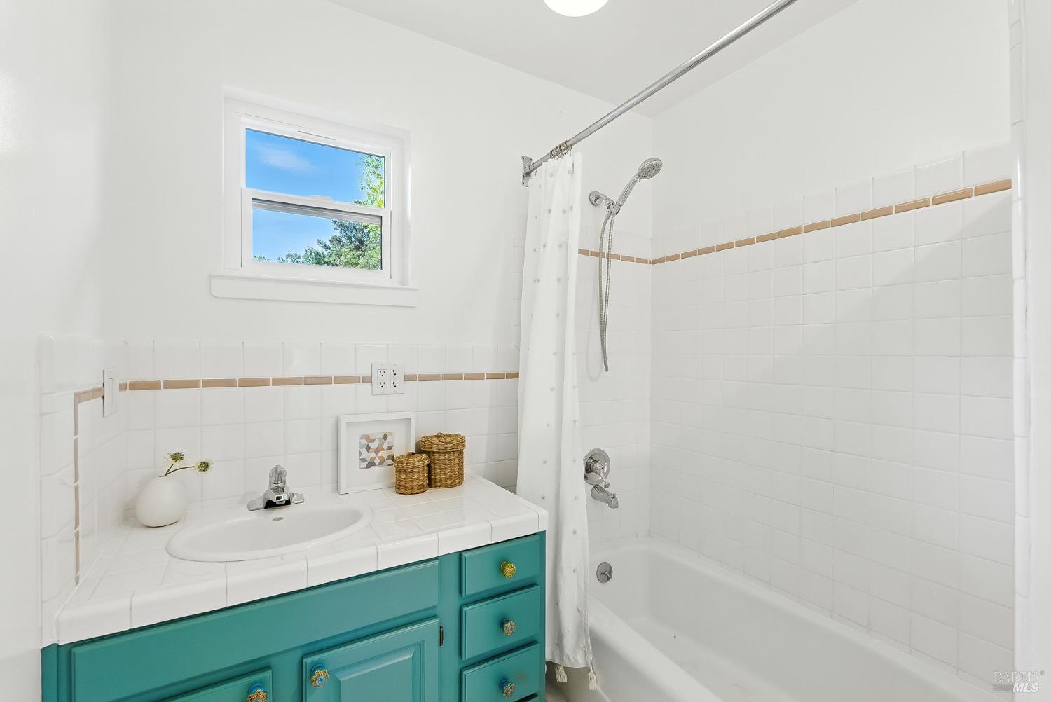 115 Cascade Dr