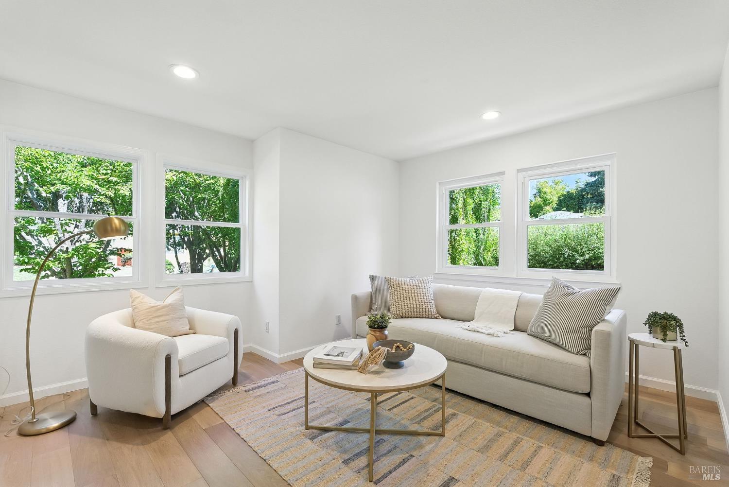 115 Cascade Dr