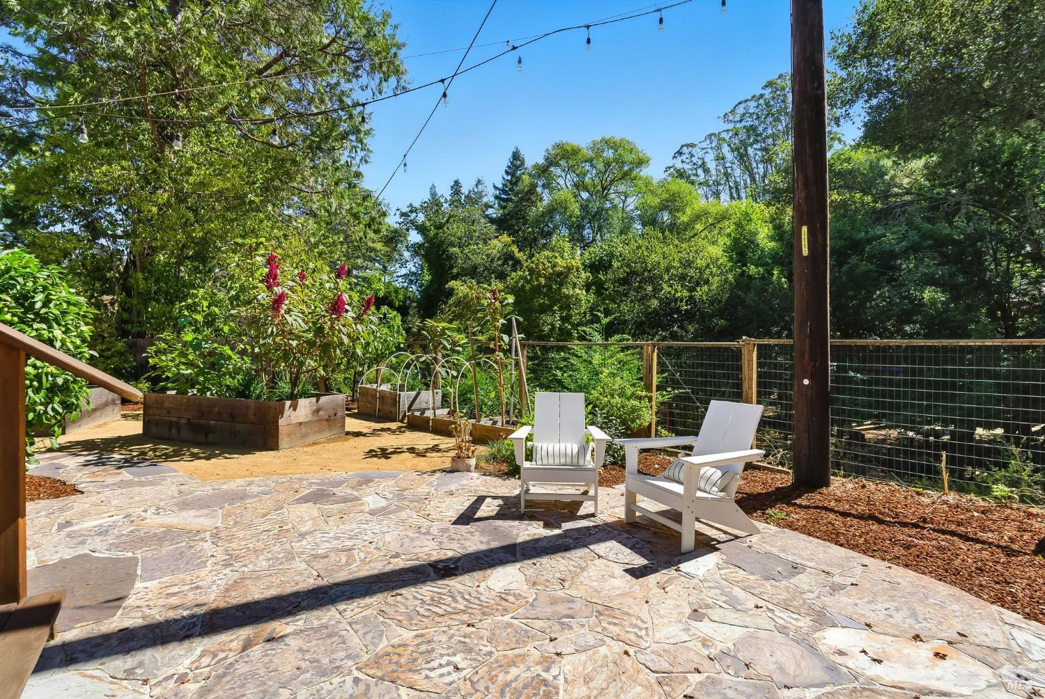 115 Cascade Dr