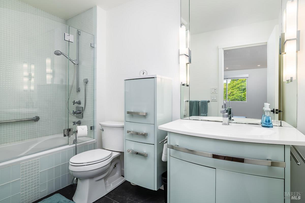 30 Toyon Ct