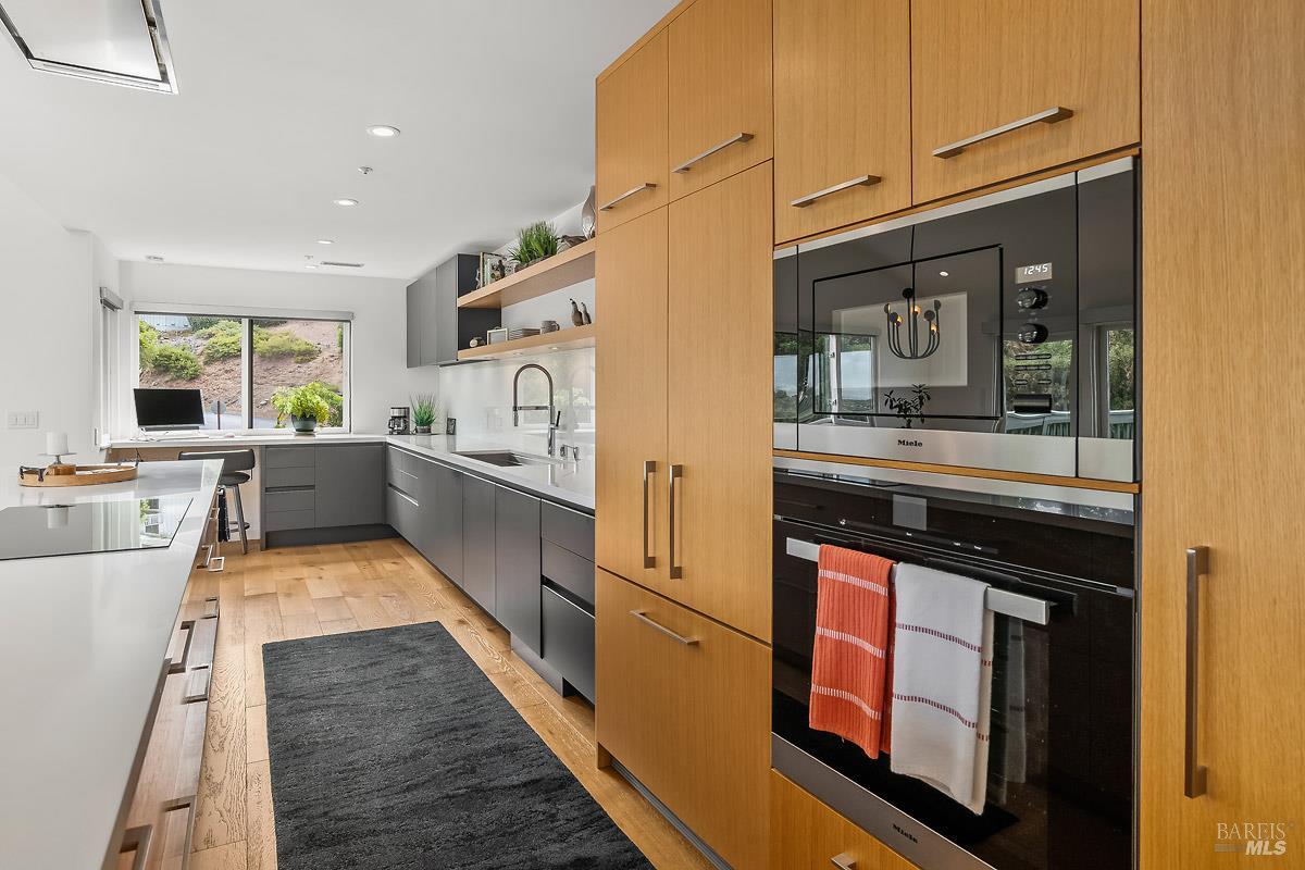 30 Toyon Ct