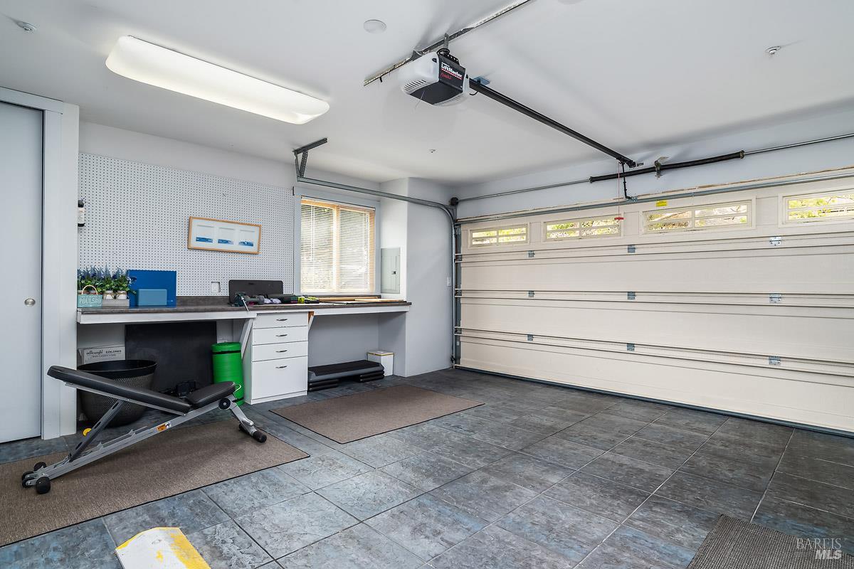 30 Toyon Ct