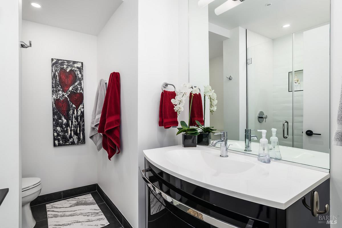 30 Toyon Ct
