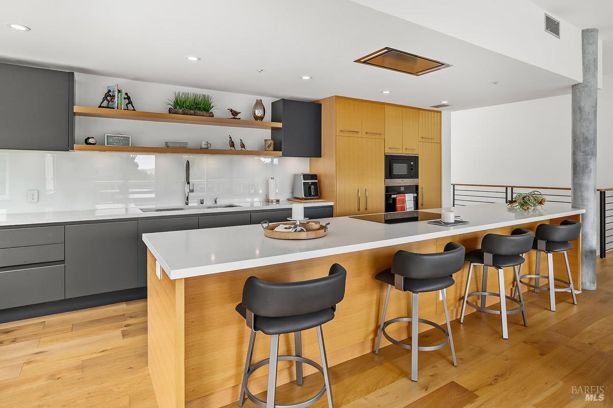 30 Toyon Ct