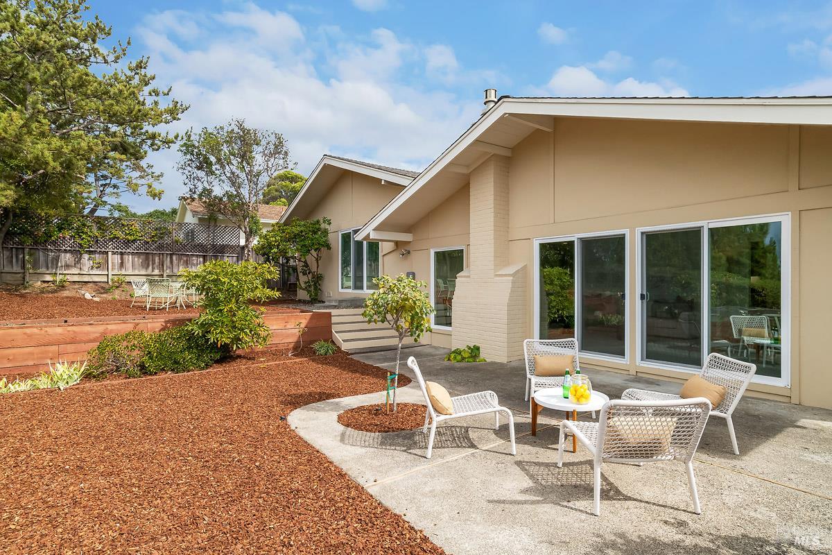 121 San Marino Dr