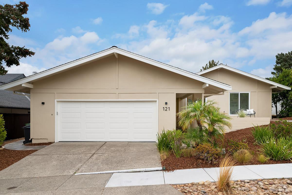 121 San Marino Dr