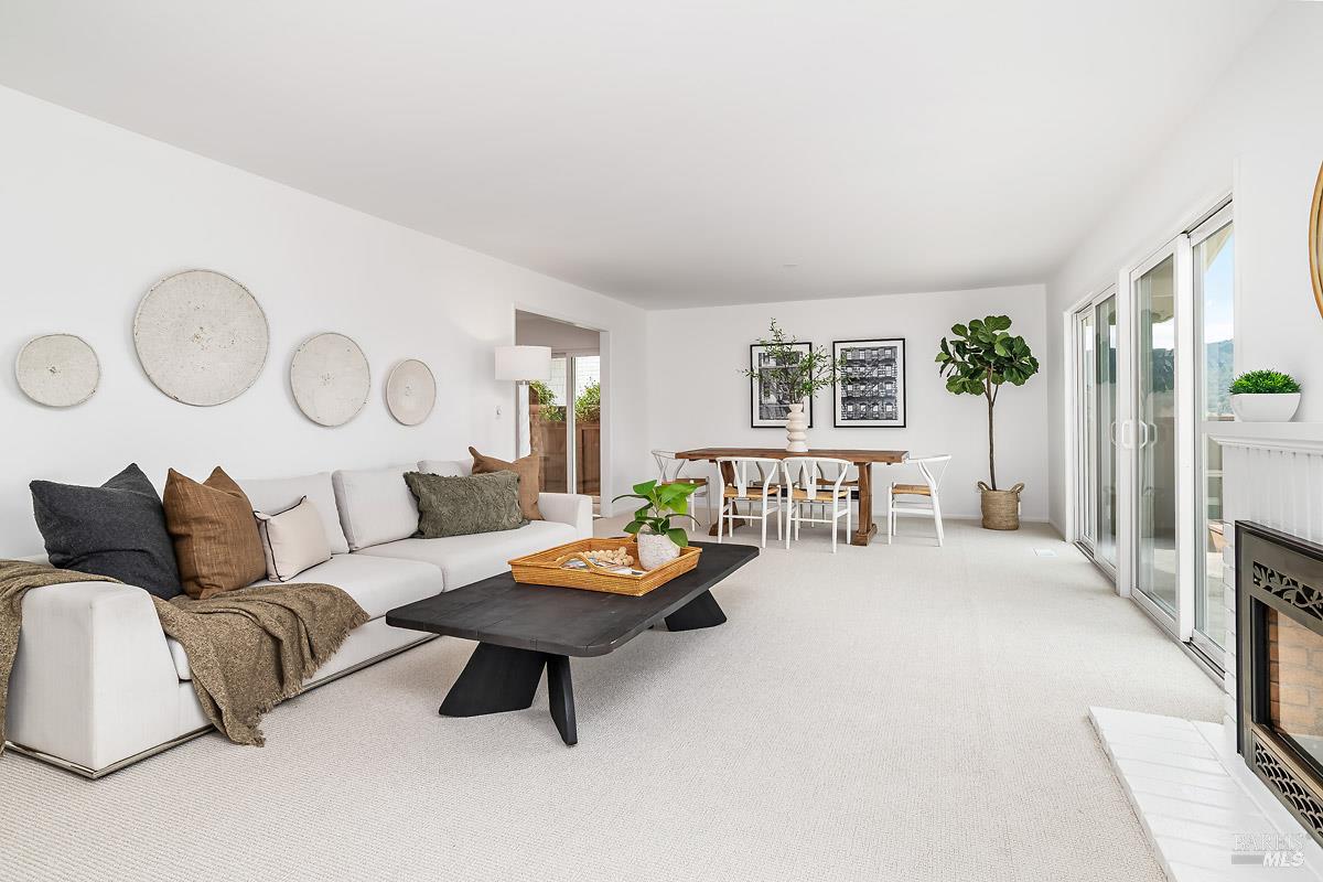 121 San Marino Dr