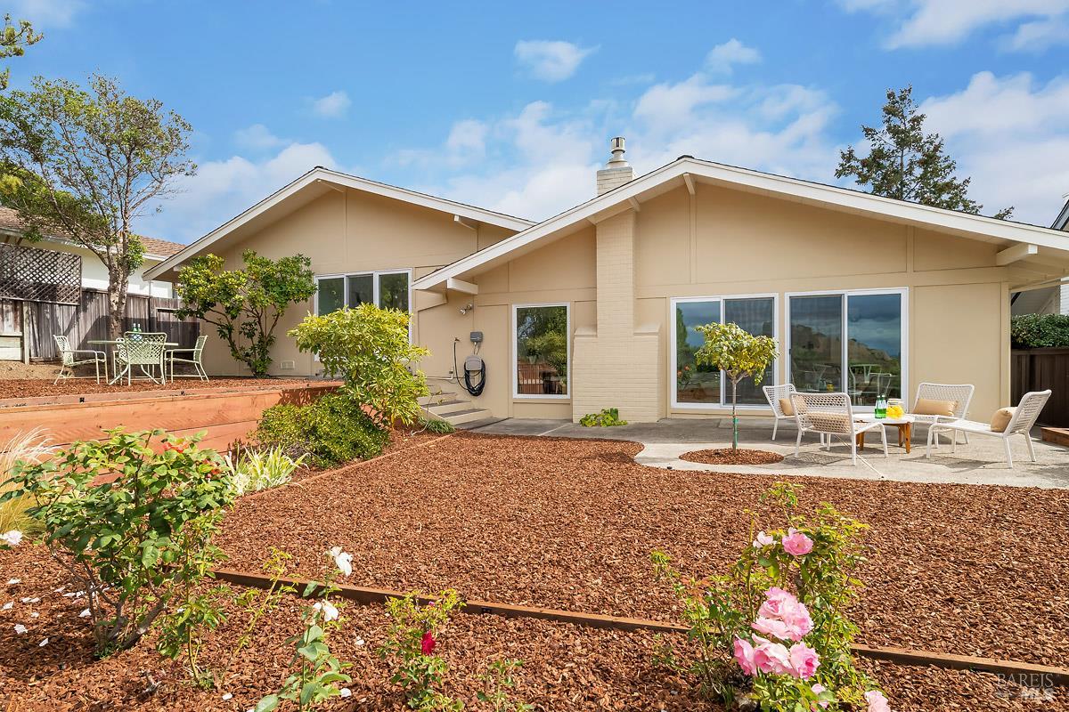 121 San Marino Dr