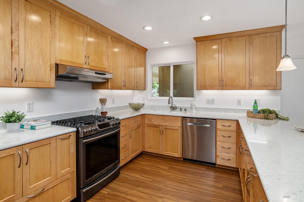 121 San Marino Dr