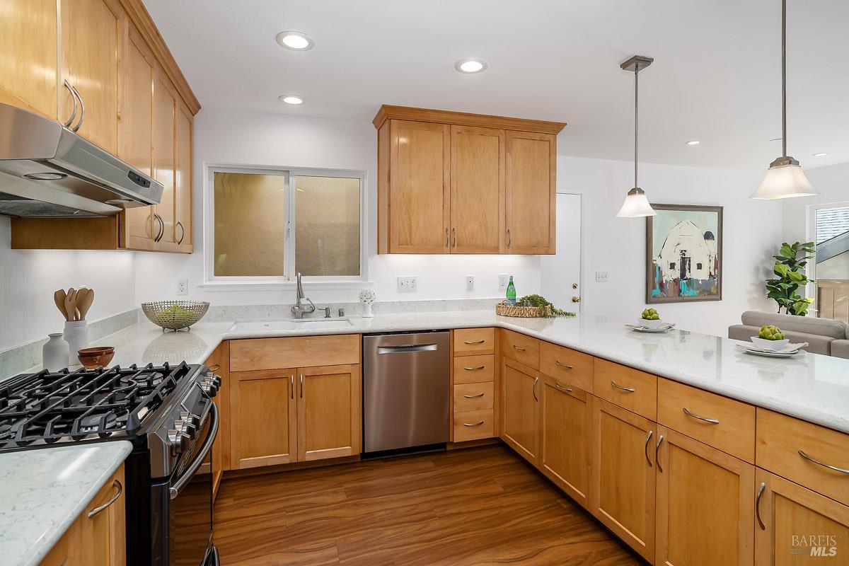 121 San Marino Dr