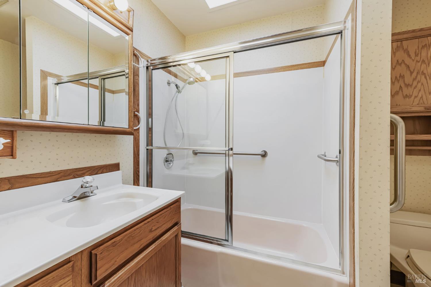 12 Devonshire Dr