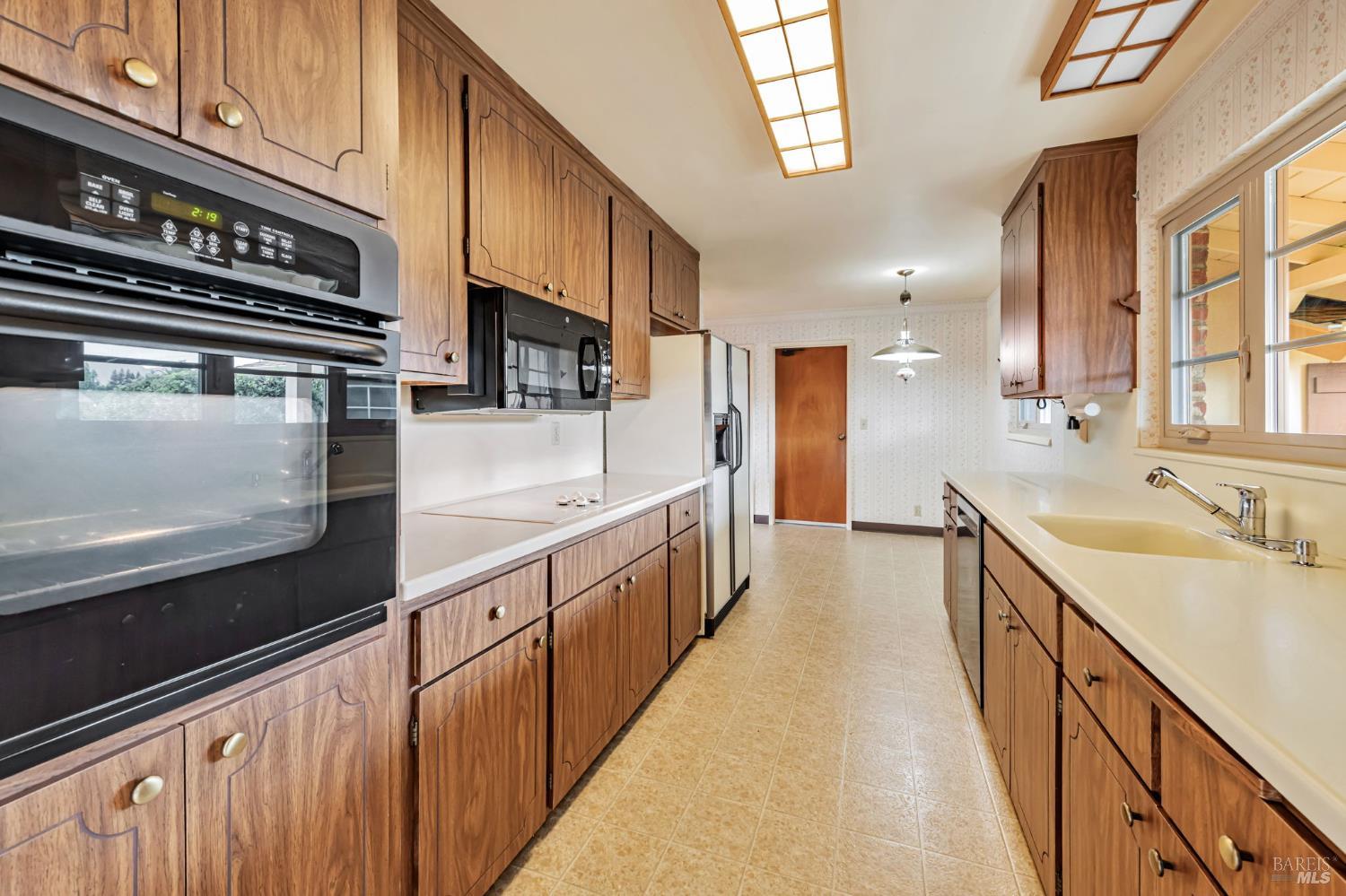 12 Devonshire Dr