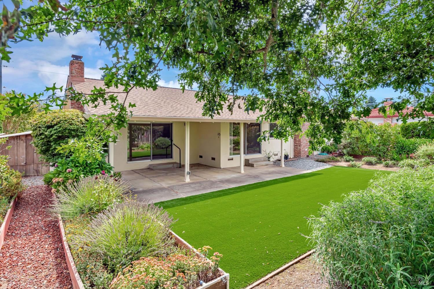 12 Devonshire Dr