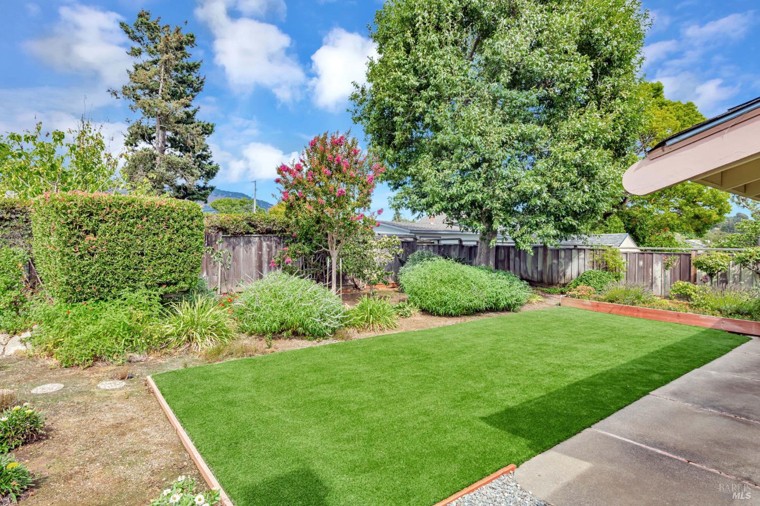12 Devonshire Dr