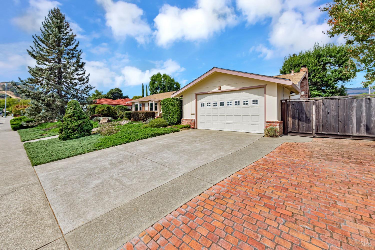 12 Devonshire Dr