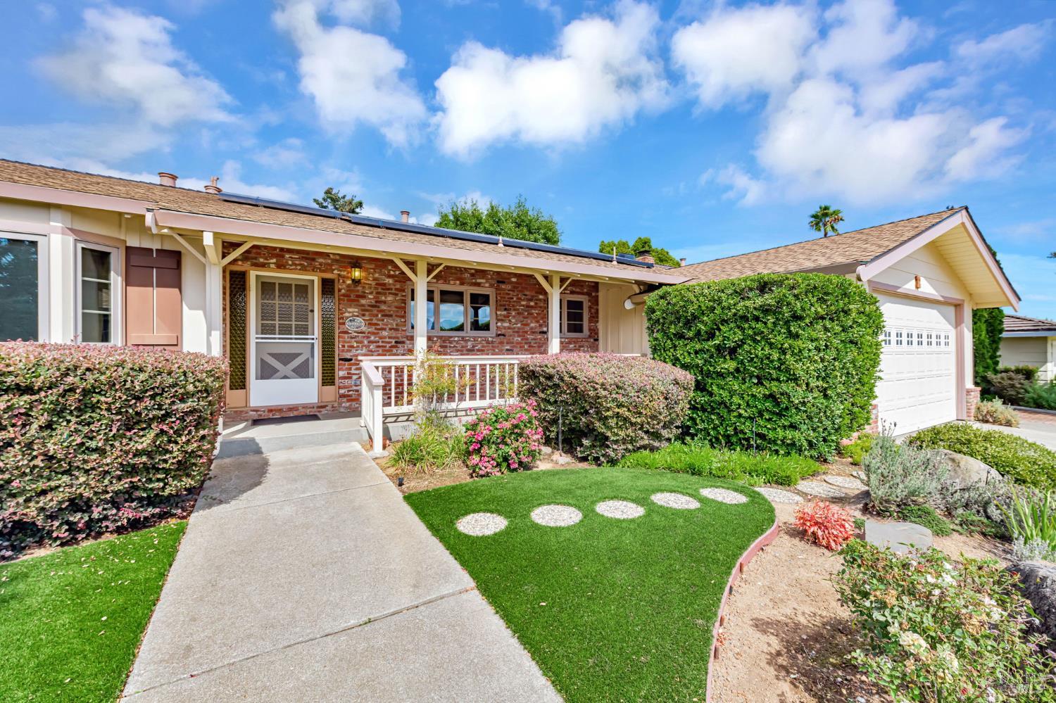 12 Devonshire Dr