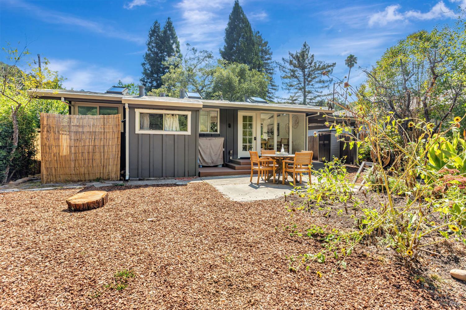 74 Creek Rd
