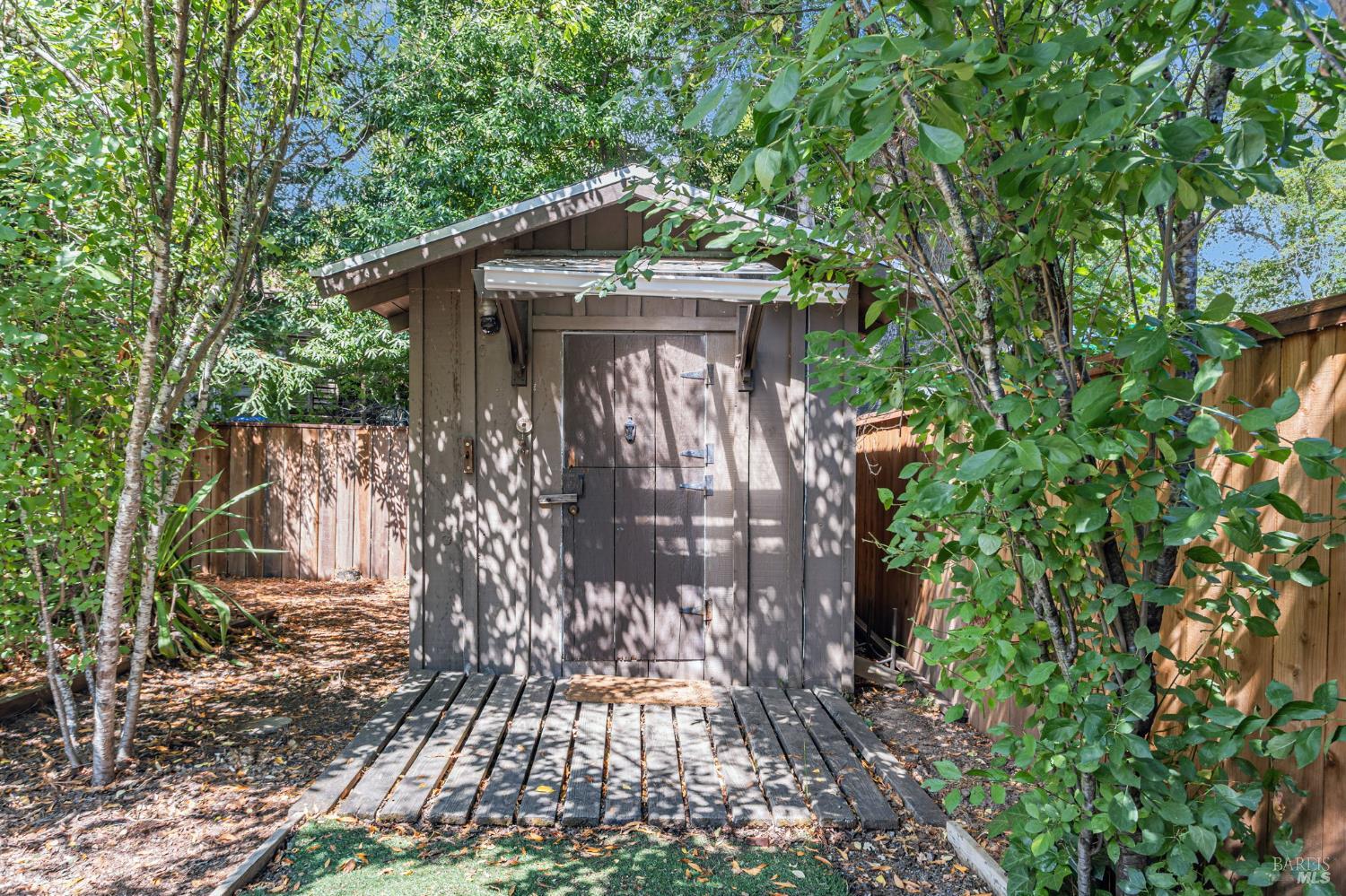74 Creek Rd