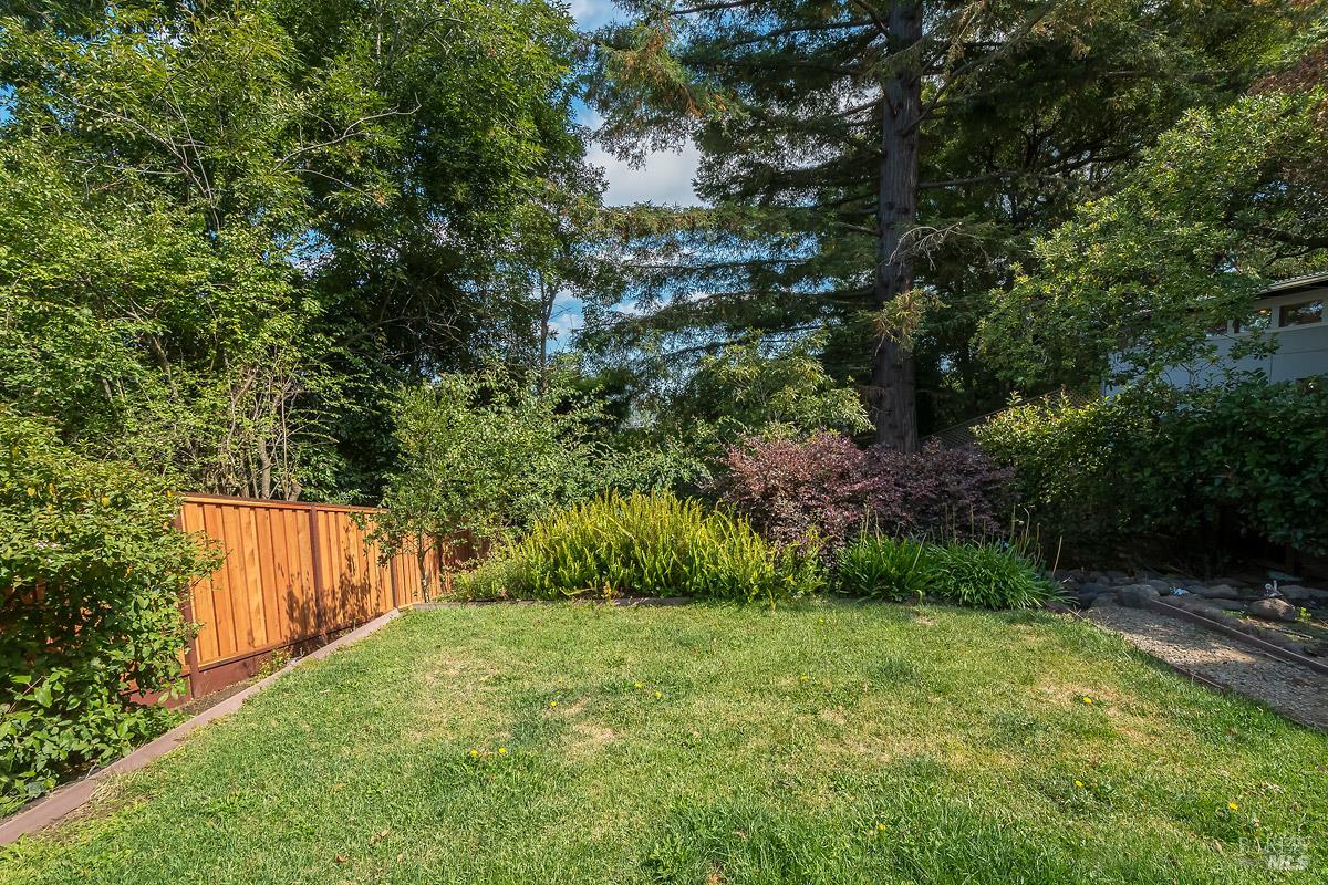 9 Sunnyside Ave