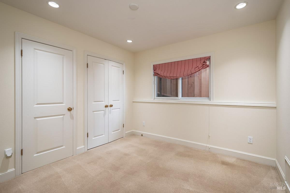 9 Sunnyside Ave