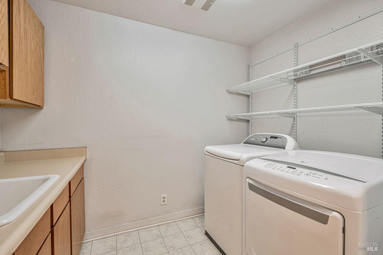 105 Bayview St