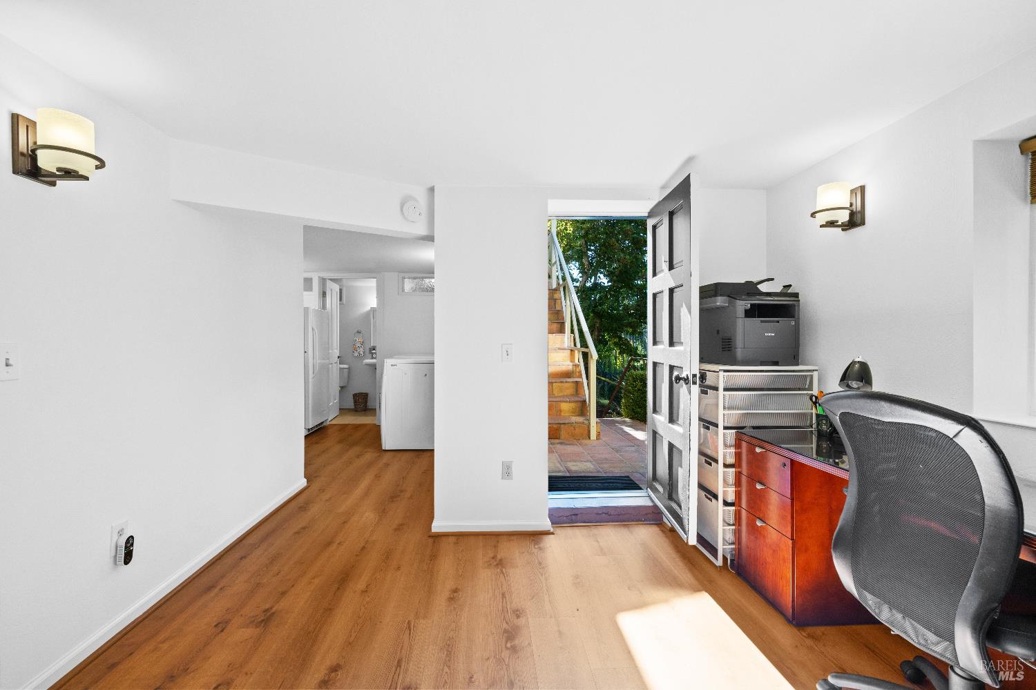 260 Clorinda Ave