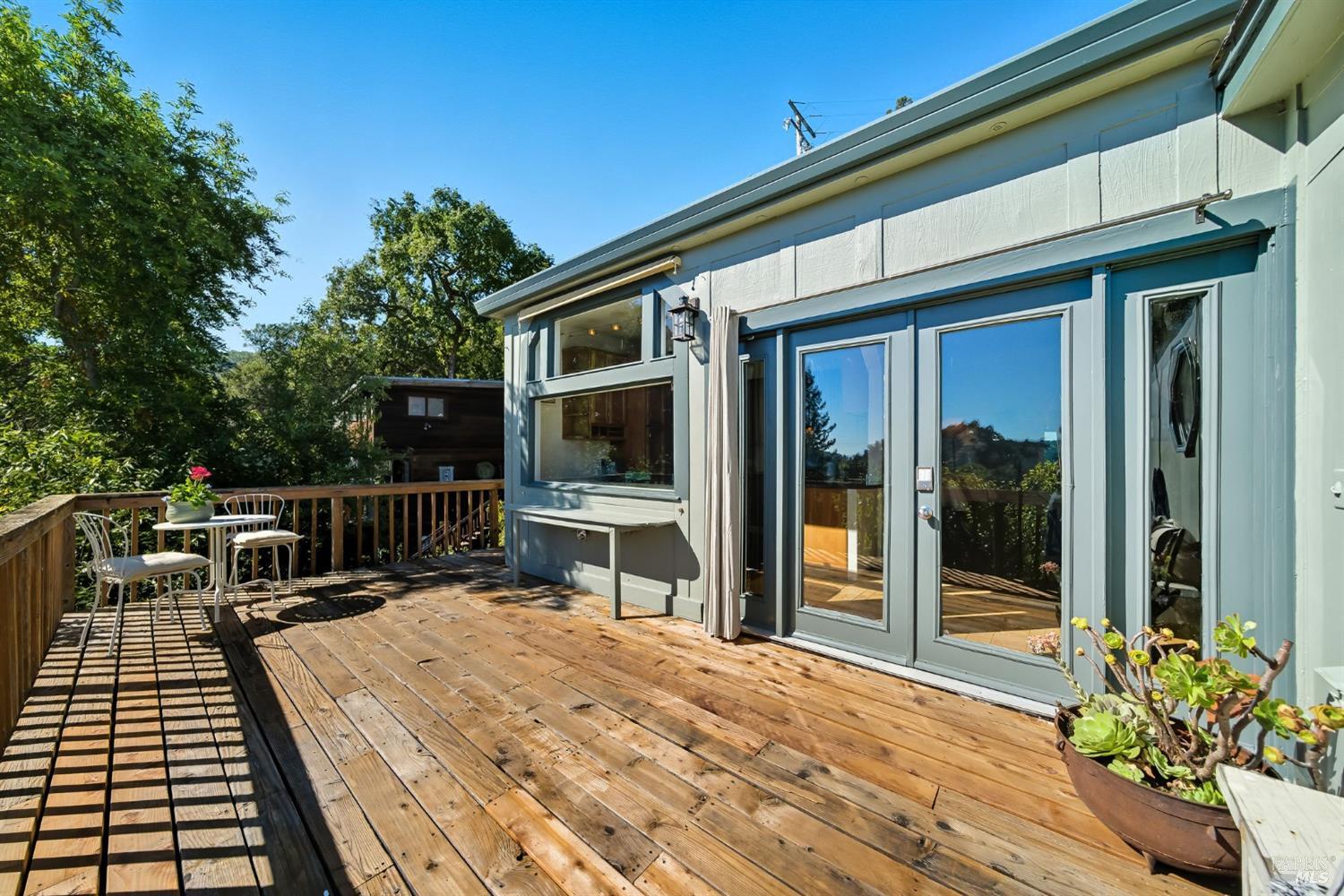 53 Foothill Rd