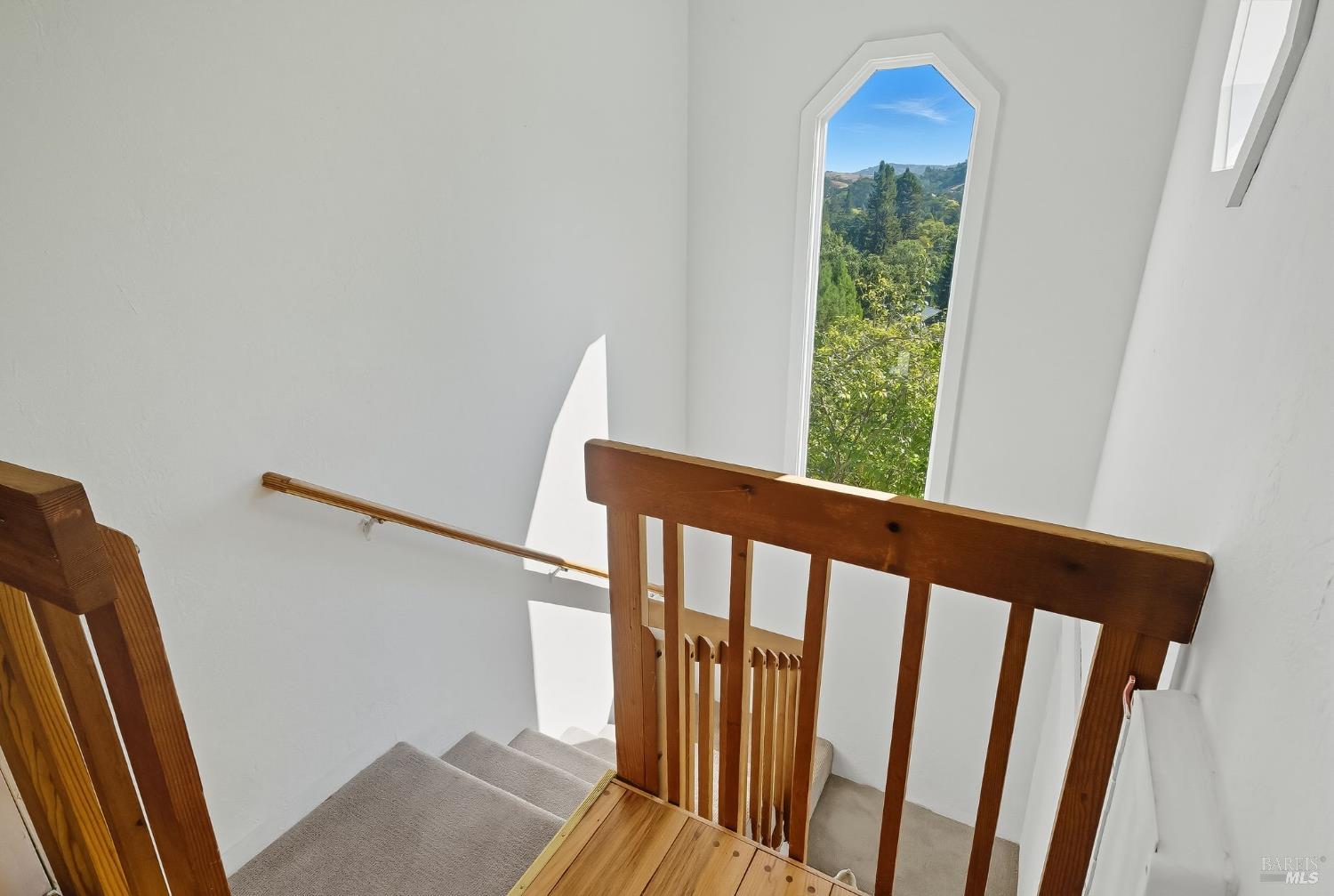 53 Foothill Rd