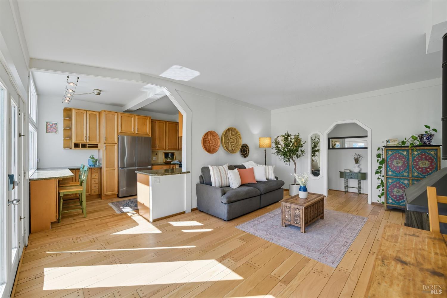 53 Foothill Rd