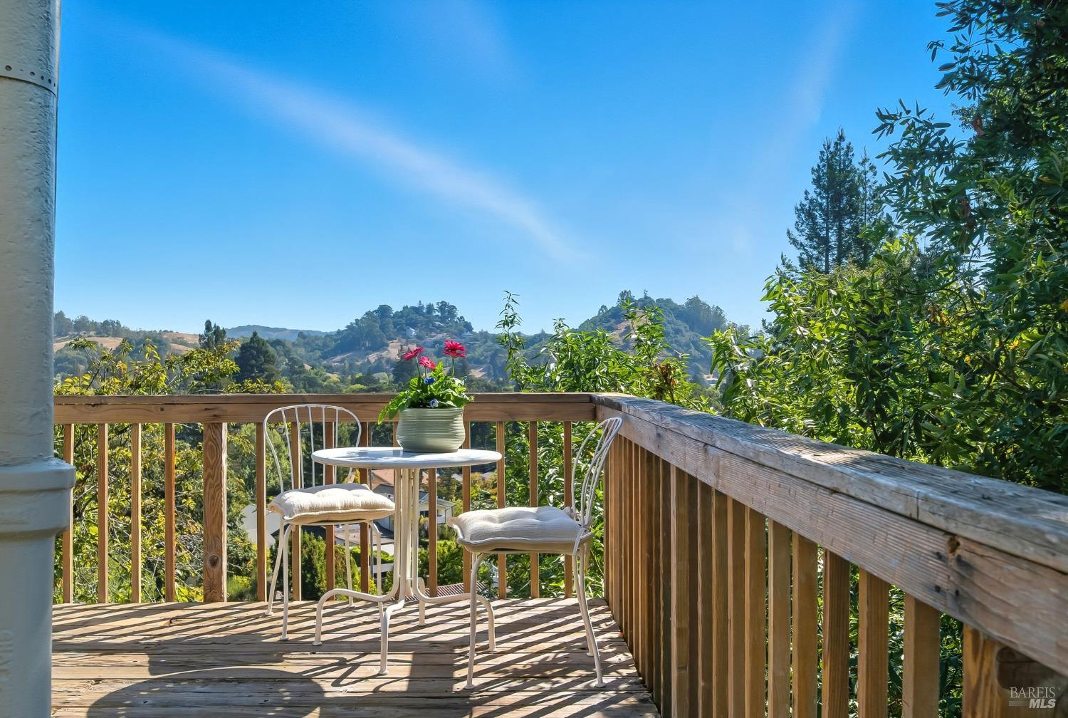 53 Foothill Rd