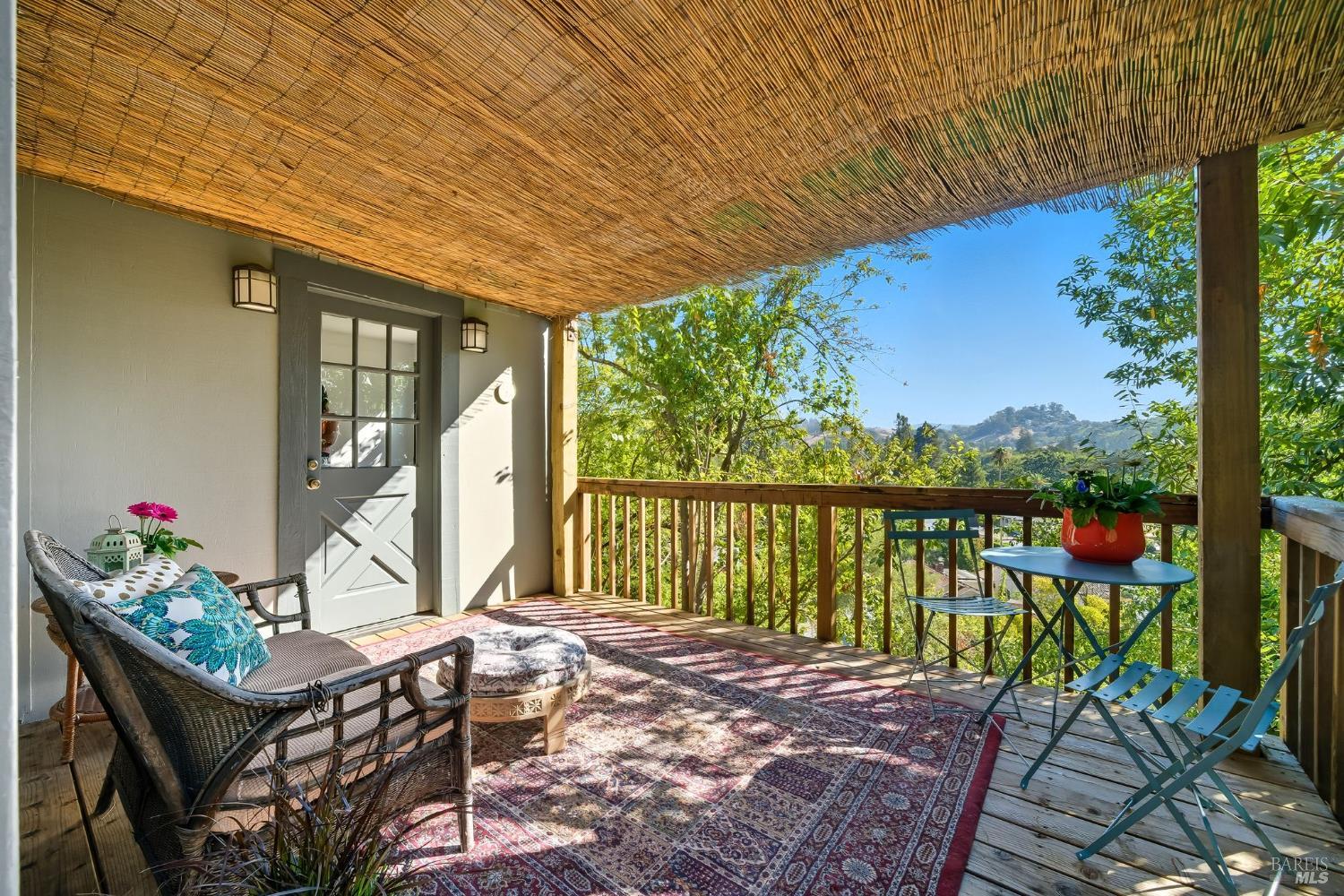53 Foothill Rd